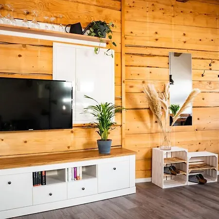 Neu Renoviertes Ferienhaus/wohnunng Kleine Auszeit Sonnenbühl Exterior foto