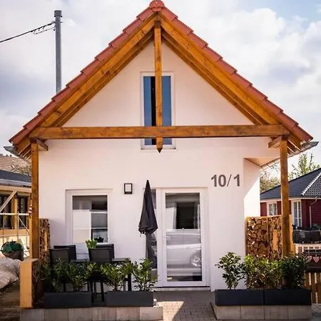 Neu Renoviertes Ferienhaus/wohnunng Kleine Auszeit Sonnenbühl Exterior foto